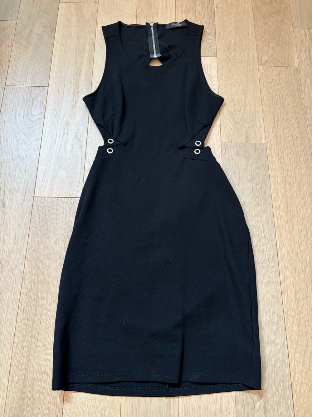 Solemio Black Backless Grommet Bodycon Dress